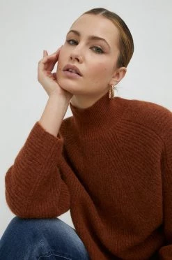 Γυναικεία Χωρίς φερμουάρ Μάλλινο πουλόβερ BOSS χρώμα: καφέ, -Boss Κατάστημα πωλήσεων unnamed file 1605