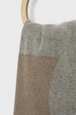 Γυναικεία Κασκόλ Μάλλινο κασκόλ BOSS μπεζ -Boss Κατάστημα πωλήσεων unnamed file 208