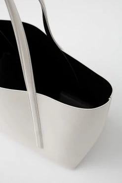 Γυναικεία Τσάντες Shopper και Tote Δερμάτινη τσάντα BOSS μπεζ -Boss Κατάστημα πωλήσεων unnamed file 2585