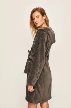 Γυναικεία Μπουρνούζια Hugo Boss - Μπουρνούζι γκρί 8 Γυναικεία Μπουρνούζια Hugo Boss - Μπουρνούζι γκρί -Boss Κατάστημα πωλήσεων unnamed file 2881