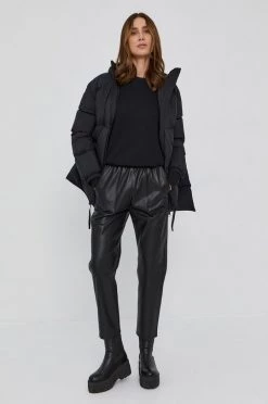 Γυναικεία Κοντά μπουφάν Μπουφάν με επένδυση από πούπουλα Boss χρώμα: μαύρο -Boss Κατάστημα πωλήσεων unnamed file 522