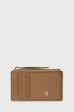 Γυναικεία Πορτοφόλια Δερμάτινο πορτοφόλι BOSS χρώμα: μπεζ 8 Γυναικεία Πορτοφόλια Δερμάτινο πορτοφόλι BOSS χρώμα: μπεζ -Boss Κατάστημα πωλήσεων unnamed file 797