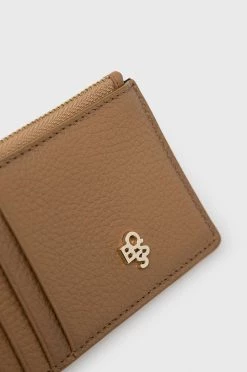 Γυναικεία Πορτοφόλια Δερμάτινο πορτοφόλι BOSS χρώμα: μπεζ 10 Γυναικεία Πορτοφόλια Δερμάτινο πορτοφόλι BOSS χρώμα: μπεζ -Boss Κατάστημα πωλήσεων unnamed file 799